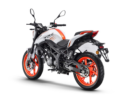 MOTOCYKL QJMOTOR TRX 125