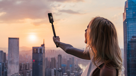 WYSIĘGNIK TELESKOPOWY INSTA360 SELFIE STICK 114CM