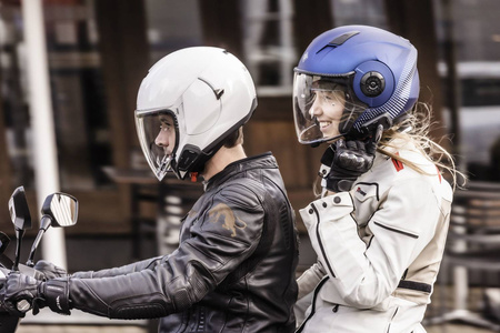 INTERKOM CARDO SPIRIT DUO – ZESTAW 2 INTERKOMÓW BLUETOOTH NA DWA KASKI