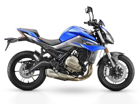 MOTOCYKL QJMOTOR SRK 700