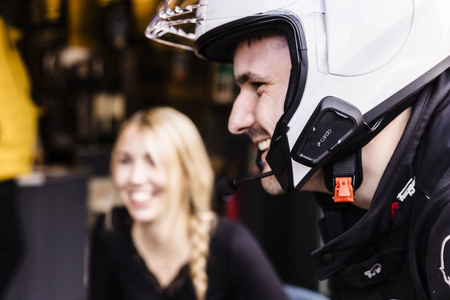 INTERKOM CARDO SPIRIT DUO – ZESTAW 2 INTERKOMÓW BLUETOOTH NA DWA KASKI