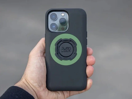 ETUI POKROWIEC TELEFON IPHONE QUAD LOCK® MAG - IPHONE 15 PRO CZARNY PIERŚCIEŃ