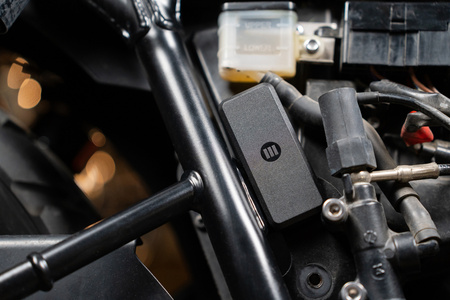 LOKALIZATOR POJAZDU ATV UTV MOTOCYKL MONIMOTO 9 GPS ZAWIERA GNSS LTE-M BLUETOOTH