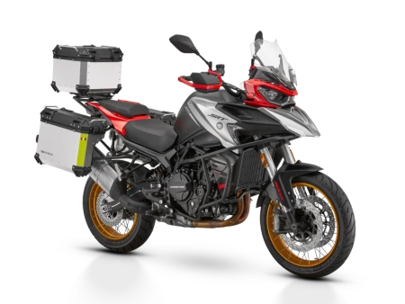 MOTOCYKL QJMOTOR SRT 900SX