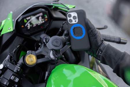 WODOODPORNA ŁADOWARKA INDUKCYJNA QUAD LOCK®