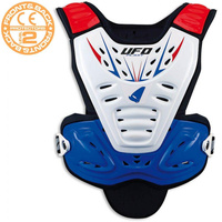 UFO OSŁONA KLATKI PIERSIOWEJ VALKYRIE 2 EVO BEZ RAMION KRÓTKA KOLOR BIAŁY/NIEBIESKI (CE LEVEL 2)